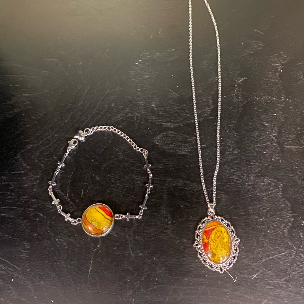 Matching necklace and bracelet set